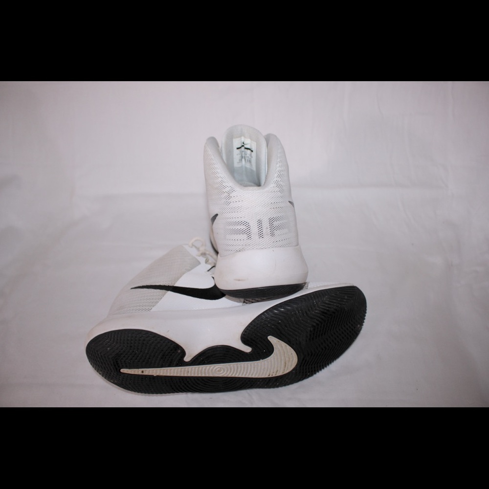 Nike Air precision